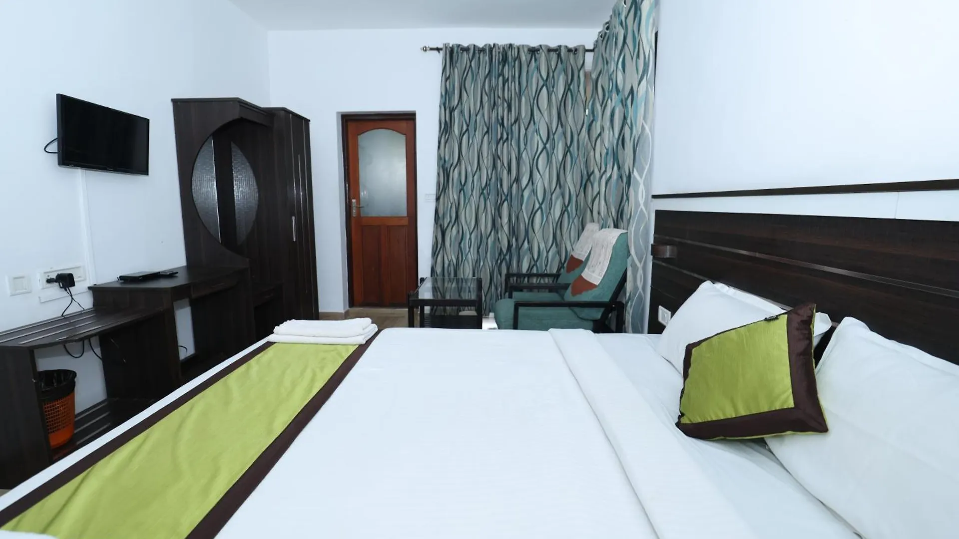 Отель Lazo Golden Valley Resort , Муннар